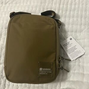 Lululemon Easy Access Crossbody (Brown)